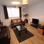 Holden Court Apartments - Apt 3