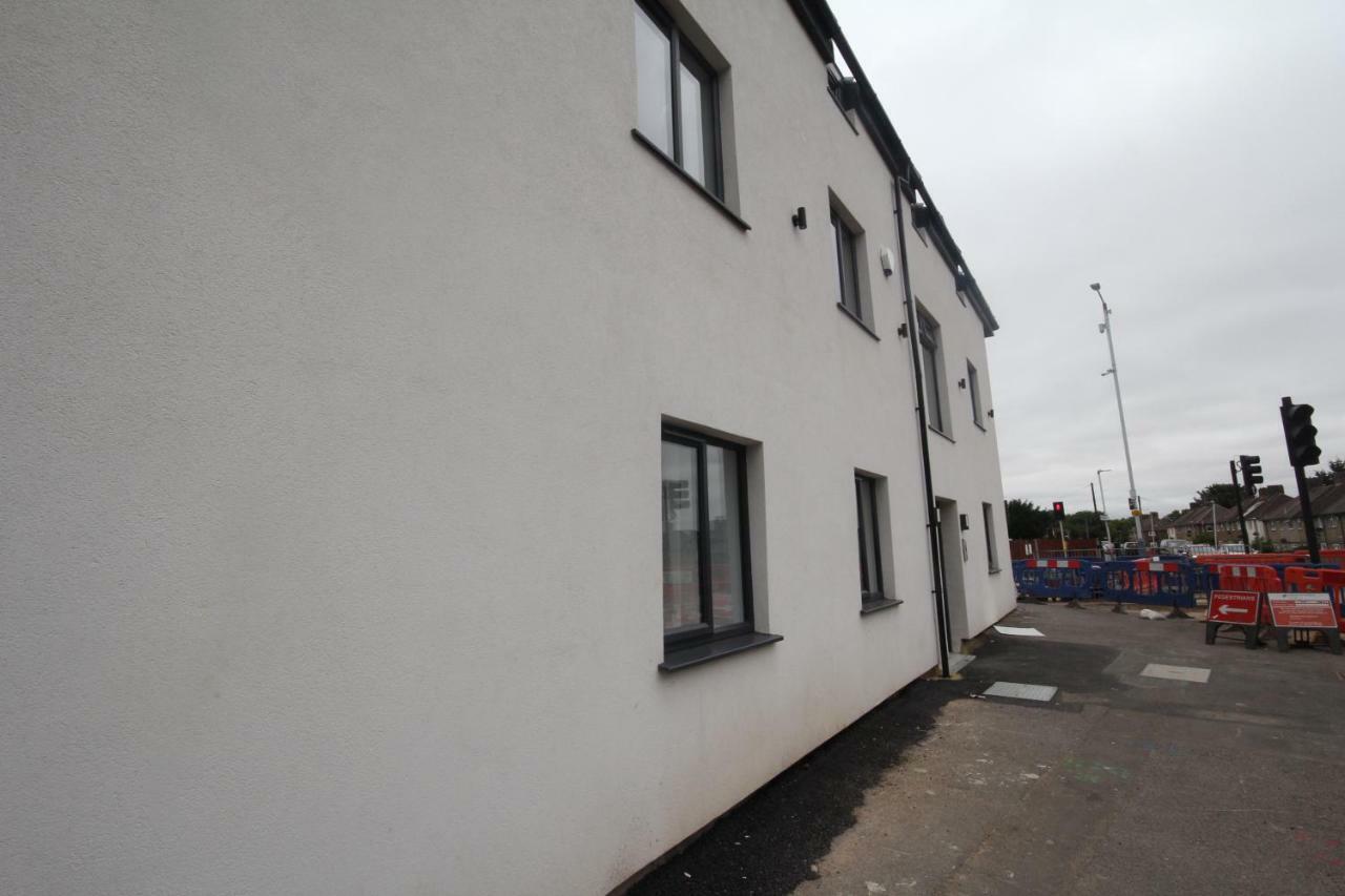 Holden Court - 3 West Drayton (Middlesex)